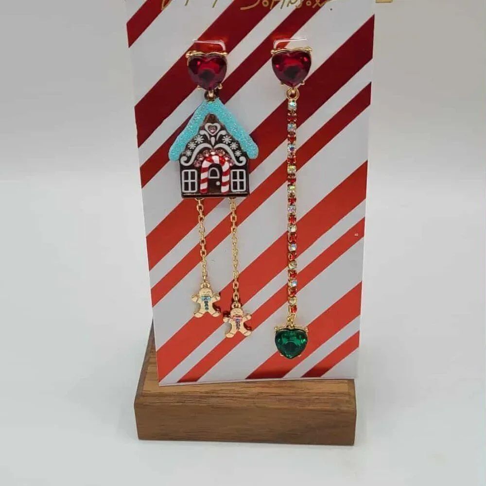 Betsey Johnson Gingerbread House Mismatched Earrings NWT - Picture 9 of 9